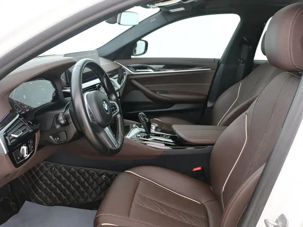 BMW 5 Series 2022 525Li M Sports Package купить на сайте DeffCars