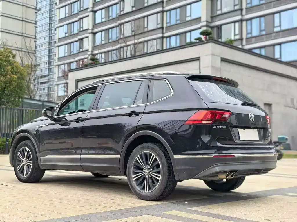 Tiguan L 2020 330TSI automatic two-wheel drive panoramic comfort version National VI купить на сайте DeffCars