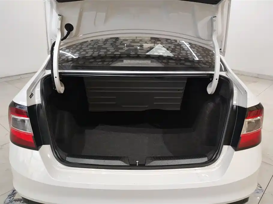 Xinrui 2018 1.6L manual comfort version купить на сайте DeffCars