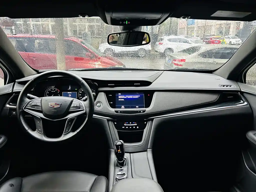 Cadillac XT5 2023 2.0T two-wheel drive fashion model купить на сайте DeffCars