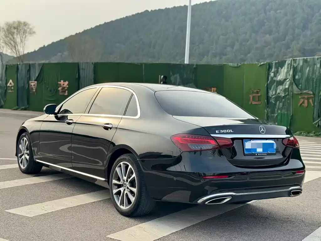 Mercedes-Benz E-Class 2016 E 200 L купить на сайте DeffCars