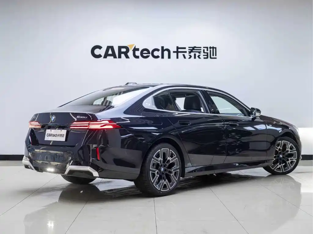 BMW 5 Series 2024 530Li Exclusive M Sports Package купить на сайте DeffCars