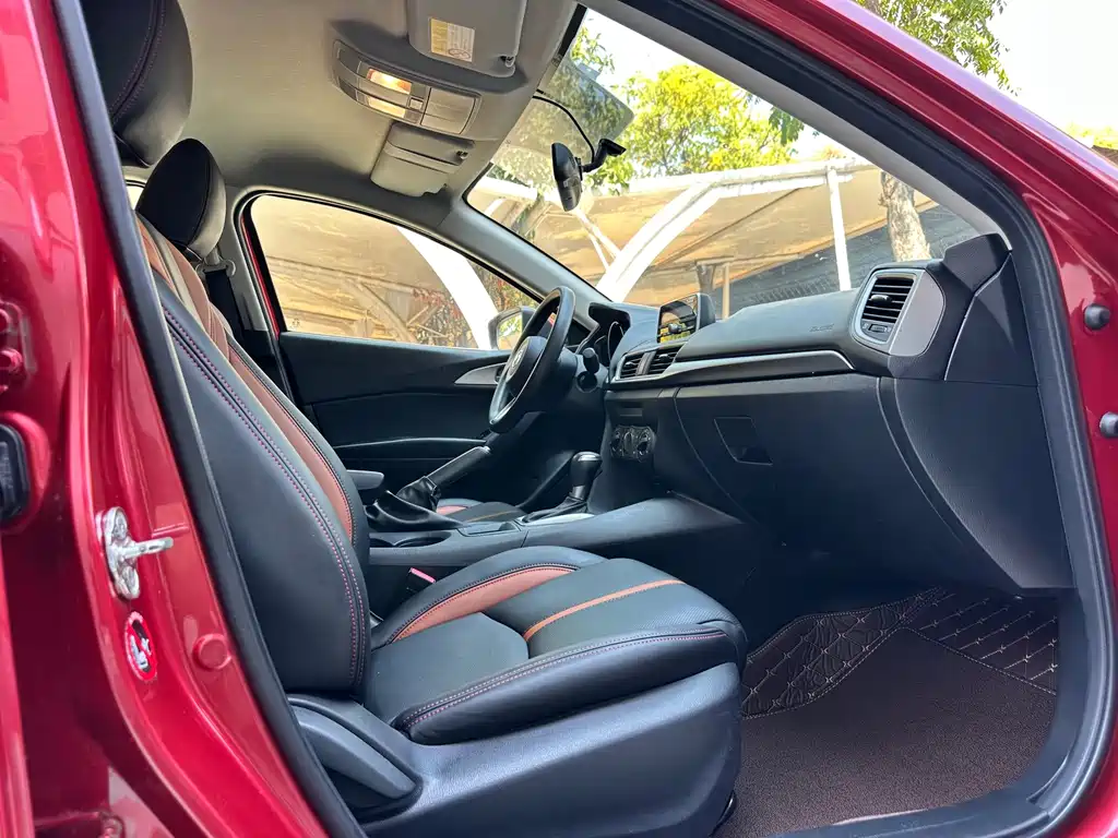 Mazda3 Angkesela 2017 Hatchback 1.5L Automatic Comfort Type National V купить на сайте DeffCars