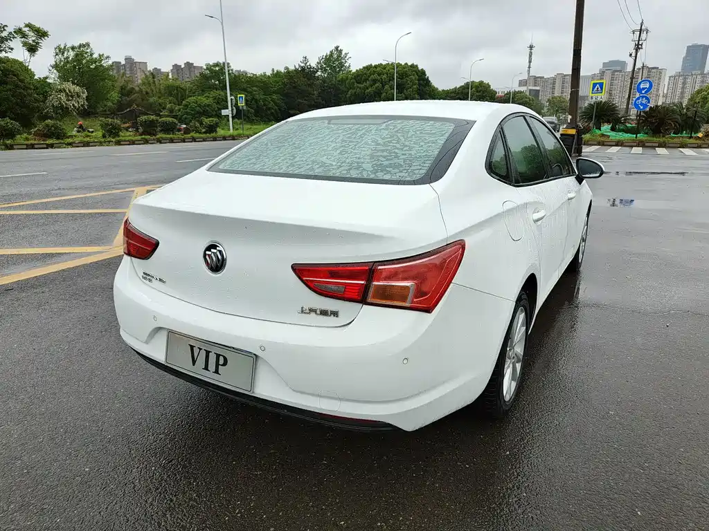 Weilan 2015 Sedan 15S Automatic Enterprising купить на сайте DeffCars