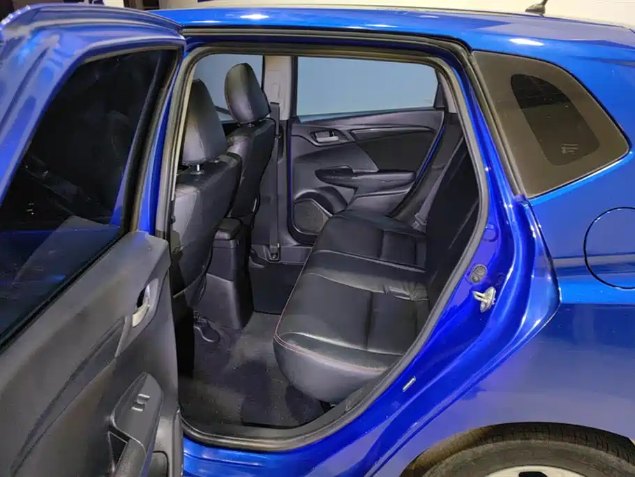 Fit 2018 1.5L CVT Comfort Sunroof Edition купить на сайте DeffCars