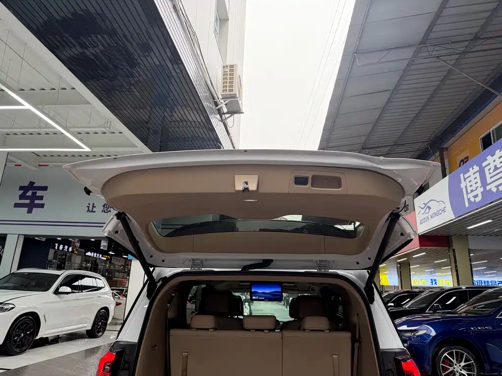 Buick GL8 New Energy 2025 Lu Shang Exclusive Edition 7 Seats купить на сайте DeffCars