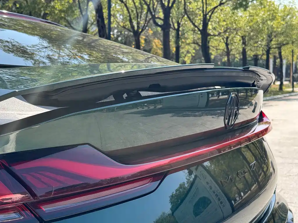 MG7 2023 2.0T Automatic Beauty Hunting Luxury Edition купить на сайте DeffCars