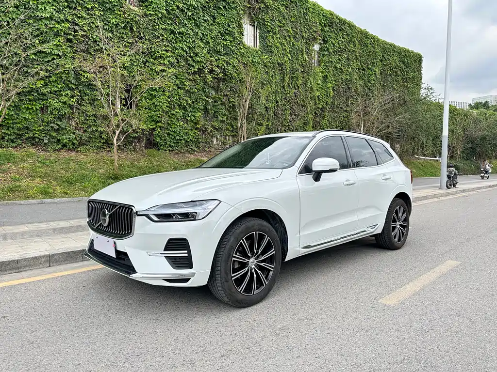 Volvo XC60 2020 T5 four-wheel drive Zhiyuan Deluxe Edition купить на сайте DeffCars