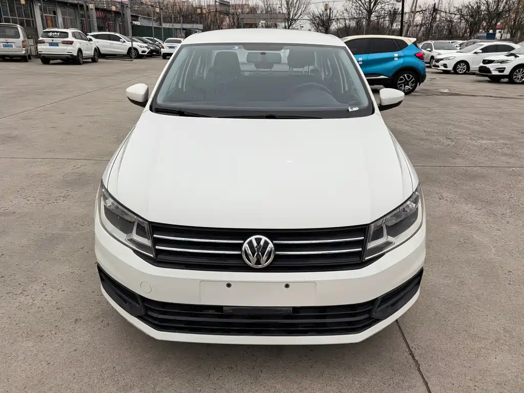 Santana 2016 1.6L Manual Fashion Edition купить на сайте DeffCars