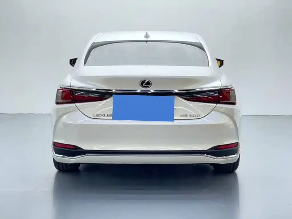 Lexus ES 2018 200 Excellence Edition National V купить на сайте DeffCars