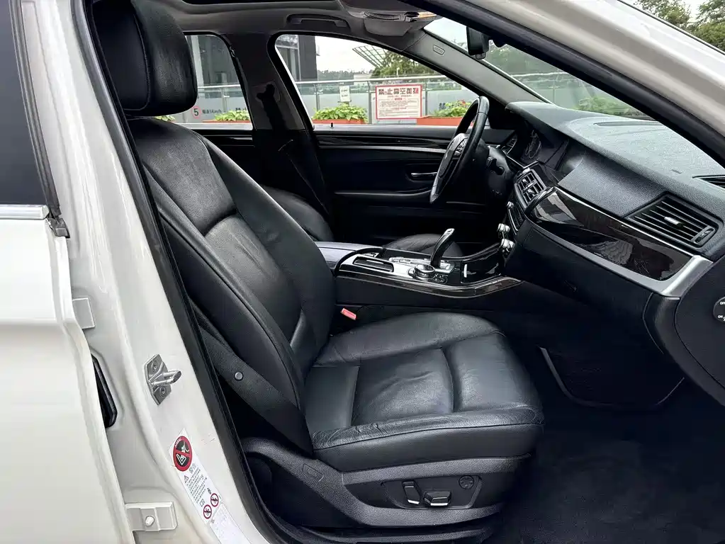 BMW 5 Series 2013 525Li Luxury Model купить на сайте DeffCars