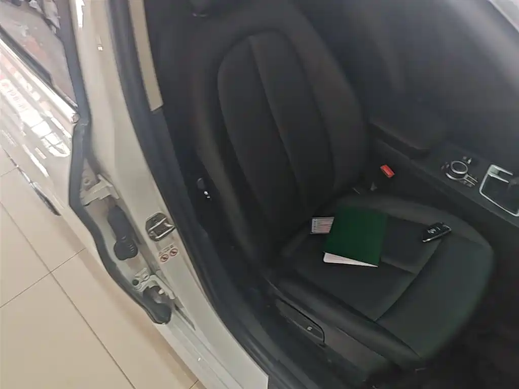 BMW 1 Series 2021 facelift 120i M sports version купить на сайте DeffCars