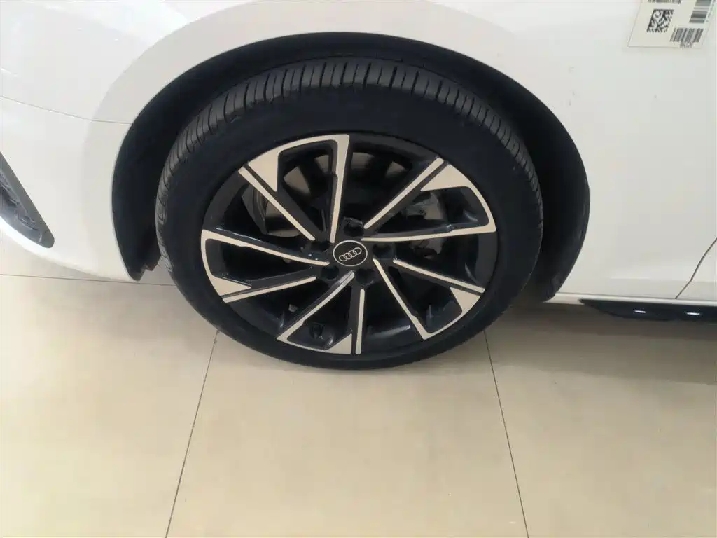 Audi A4L 2023 40 TFSI luxury and dynamic model купить на сайте DeffCars