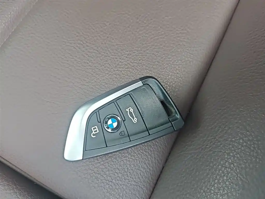 BMW 1 Series 2020 120i M Sports Package купить на сайте DeffCars