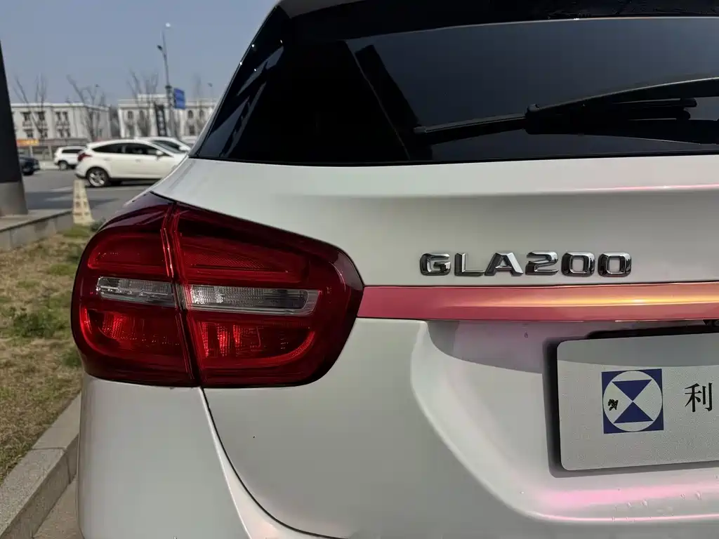 Mercedes-Benz GLA 2016 GLA 200 Fashion Model купить на сайте DeffCars