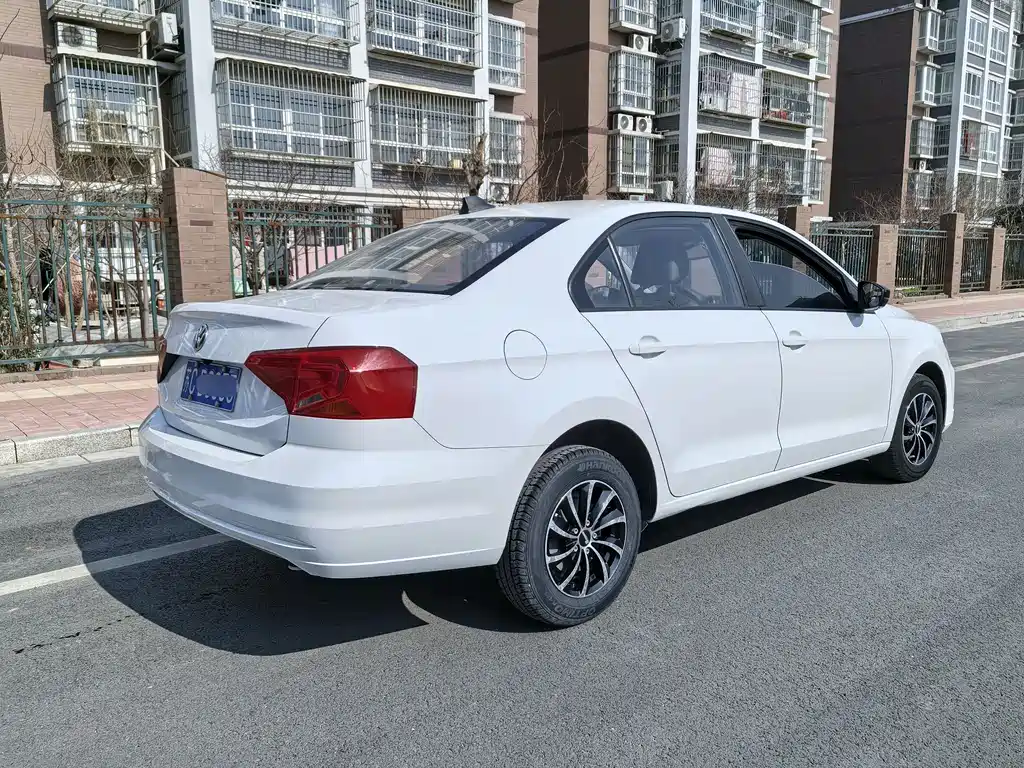 Jetta 2017 1.4L manual fashion model купить на сайте DeffCars