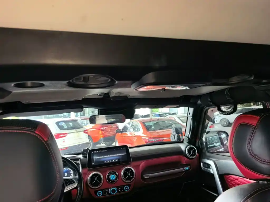 Beijing off-road BJ40 2019 facelift 2.0T automatic four-wheel drive city hunter version exclusive model National V купить на сайте DeffCars
