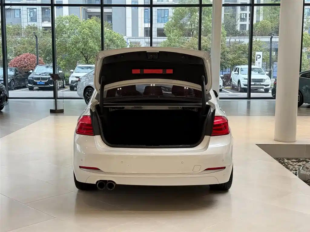 BMW 3 Series 2018 320Li Fashion Model купить на сайте DeffCars