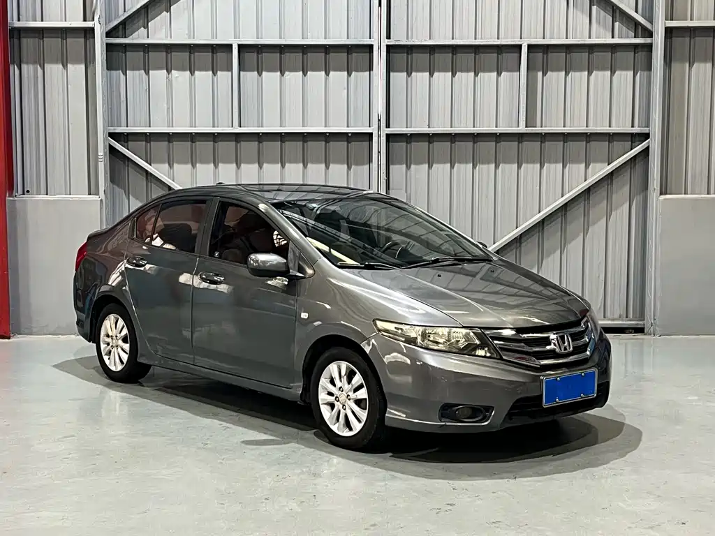 Fengfan Classic 2014 Fashion 1.5L Automatic Elite Edition купить на сайте DeffCars