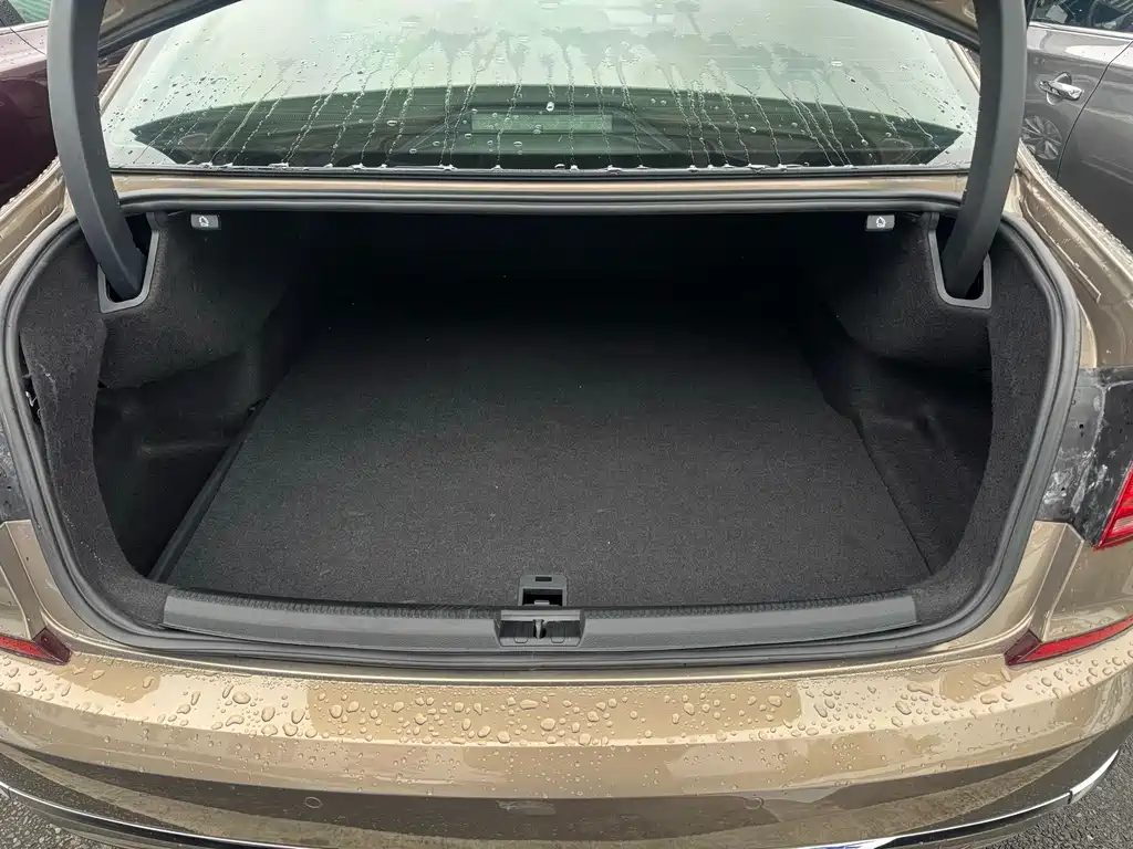 Passat 2017 280TSI DSG Premium Edition купить на сайте DeffCars