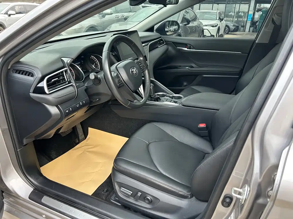 Camry 2021 2.0G Deluxe Edition купить на сайте DeffCars