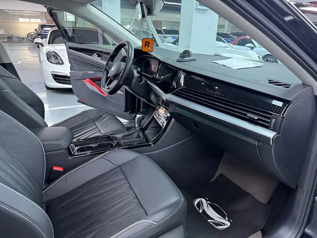 Passat 2023 380TSI Deluxe Edition купить на сайте DeffCars