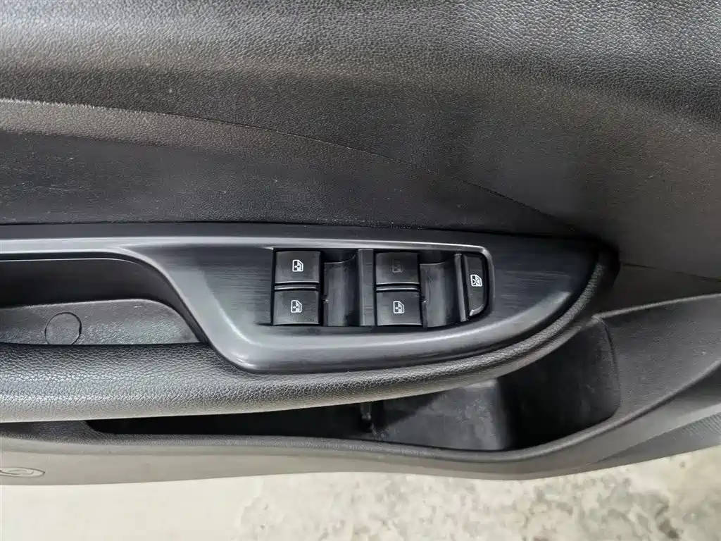 Yinglang 2021 model model 1.5L automatic elite model купить на сайте DeffCars