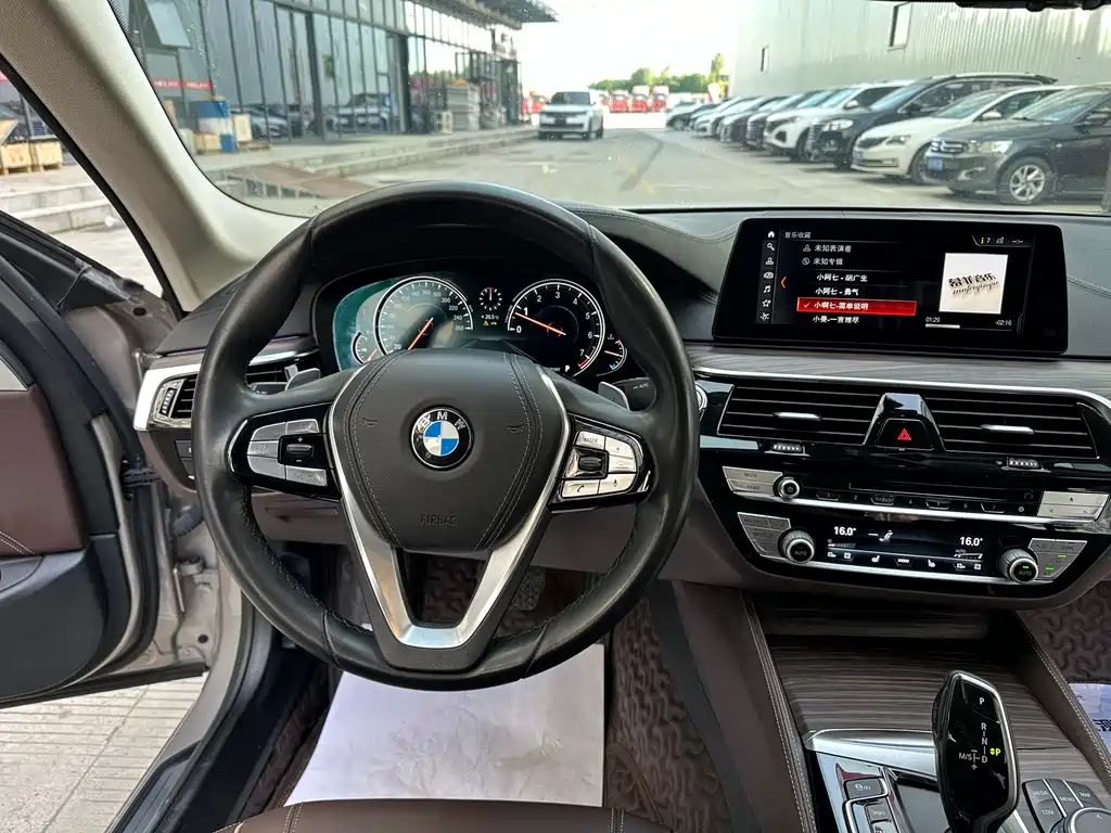 BMW 5 Series 2018 Facelift 530Li Exclusive Luxury Package купить на сайте DeffCars