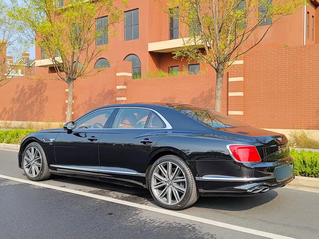 Flying Spur 2022 4.0T V8 Standard Edition купить на сайте DeffCars
