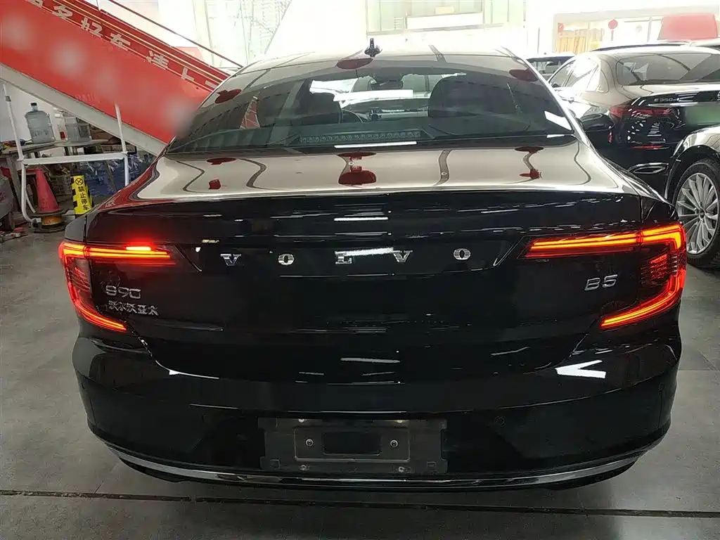 Volvo S90 2024 B5 Zhiyi Luxury Edition купить на сайте DeffCars