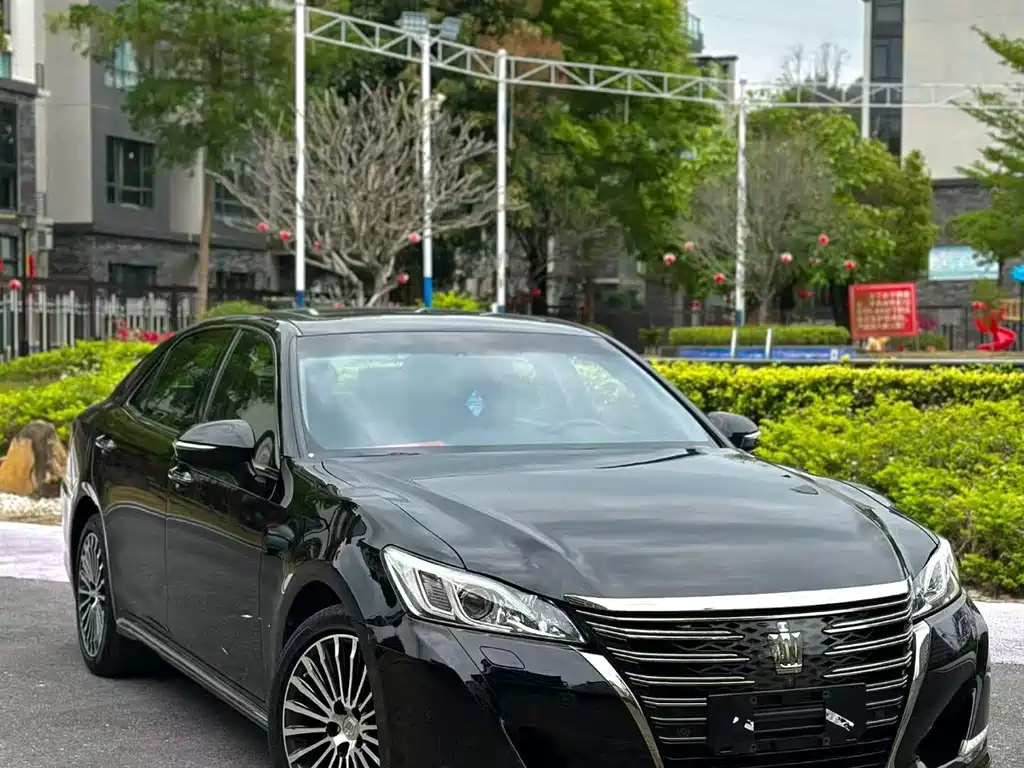 Crown 2018 2.0T Sports Edition купить на сайте DeffCars