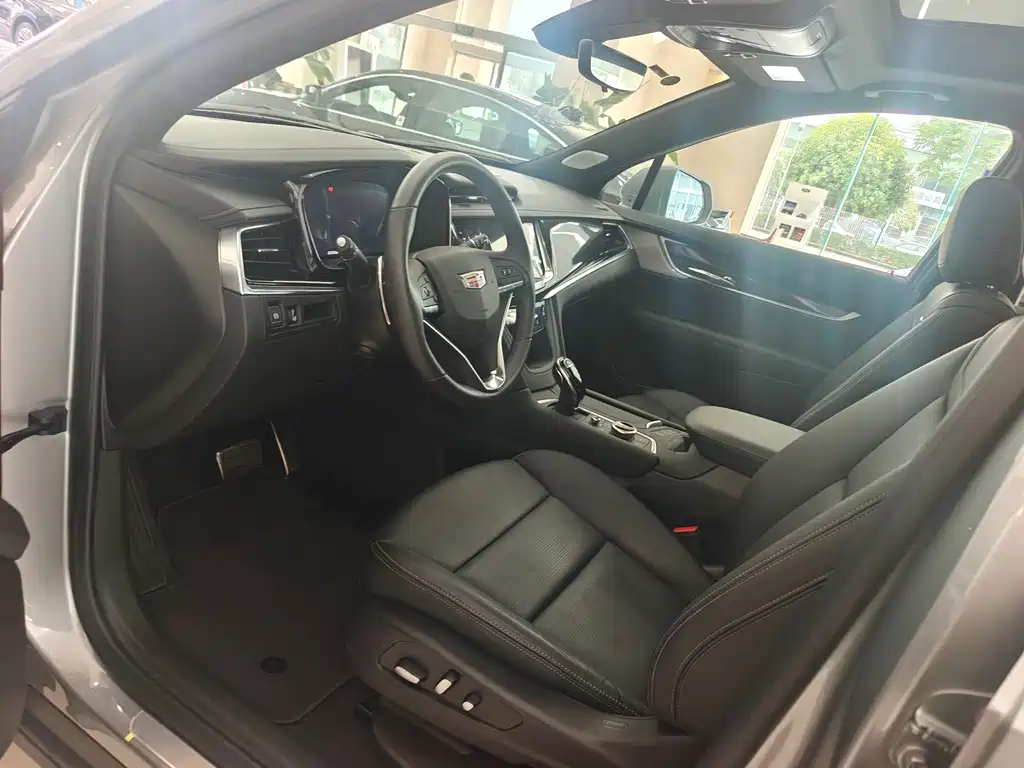 Cadillac XT6 2025 2.0T six-seat four-wheel drive premium executive black label version купить на сайте DeffCars