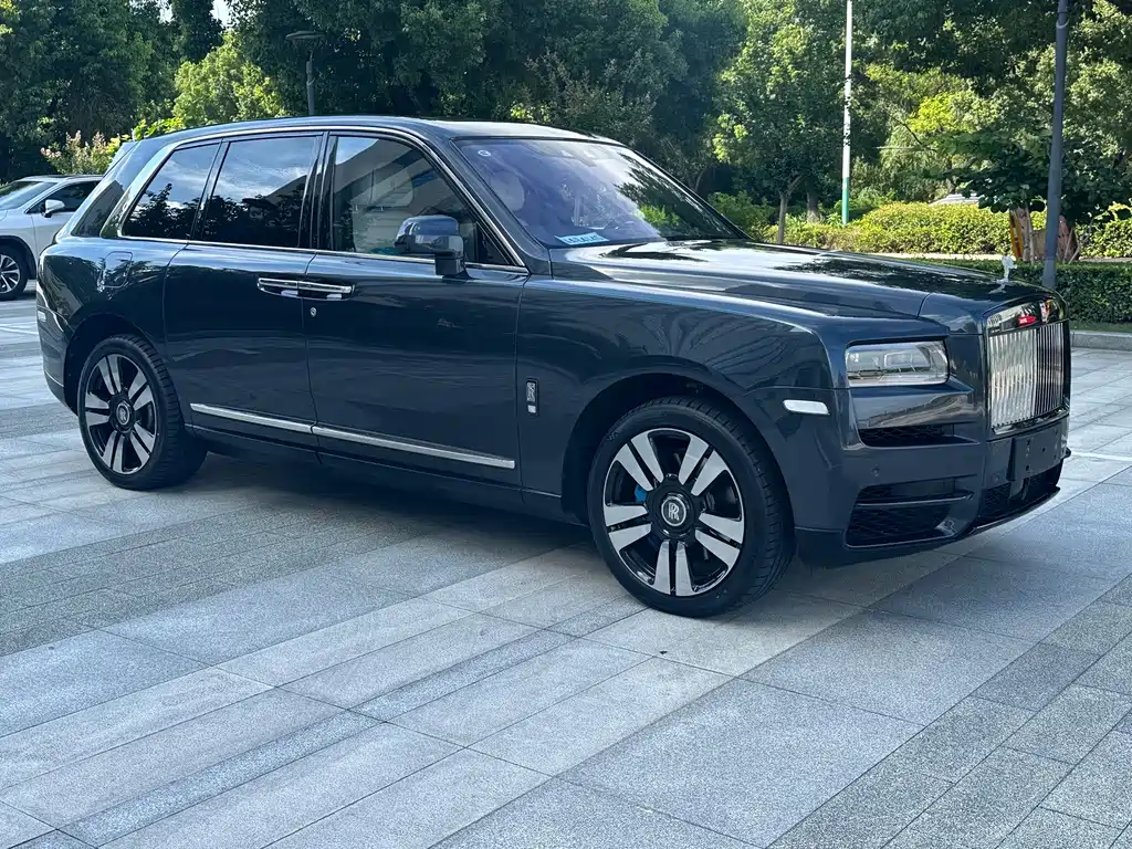Cullinan 2018 four-seater version купить на сайте DeffCars