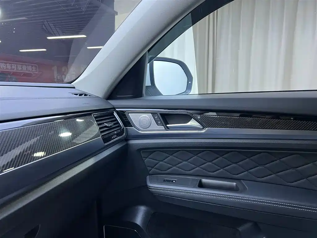 Touron 2020 Touron X facelift 530 V6 four-wheel drive luxury version купить на сайте DeffCars