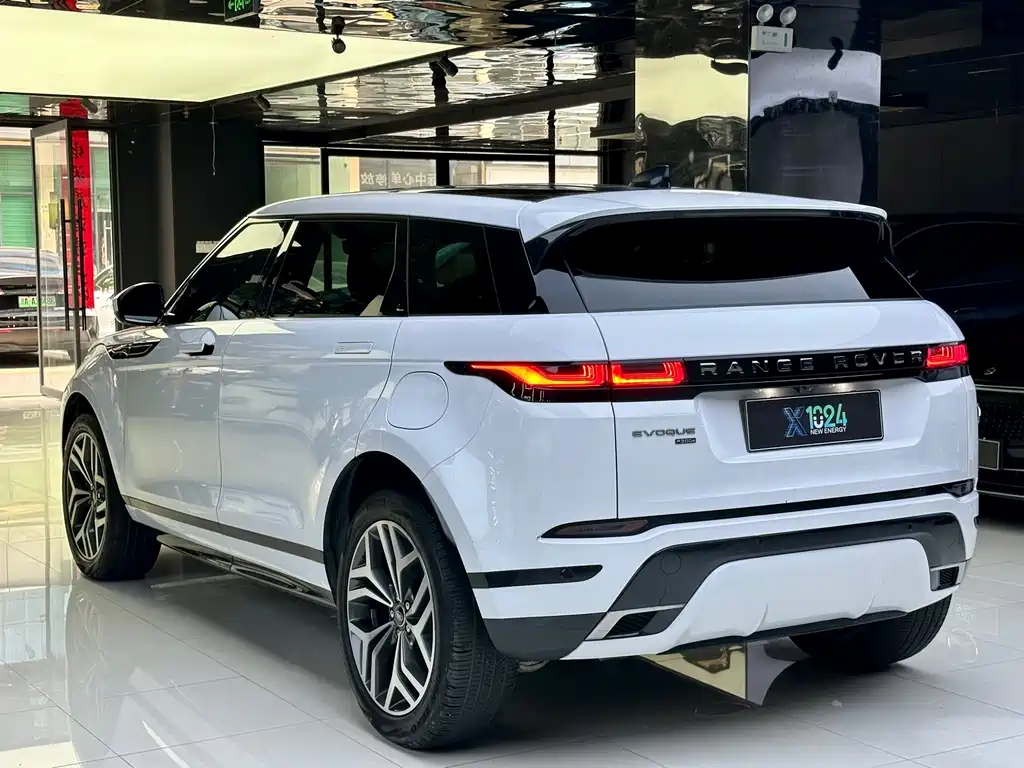 Range Rover Evoque New Energy 2023 Evoque L P300e plug-in electric hybrid version купить на сайте DeffCars