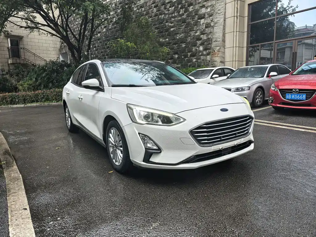 Focus 2019 Sedan EcoBoost 180 Automatic NeochaEDGE купить на сайте DeffCars