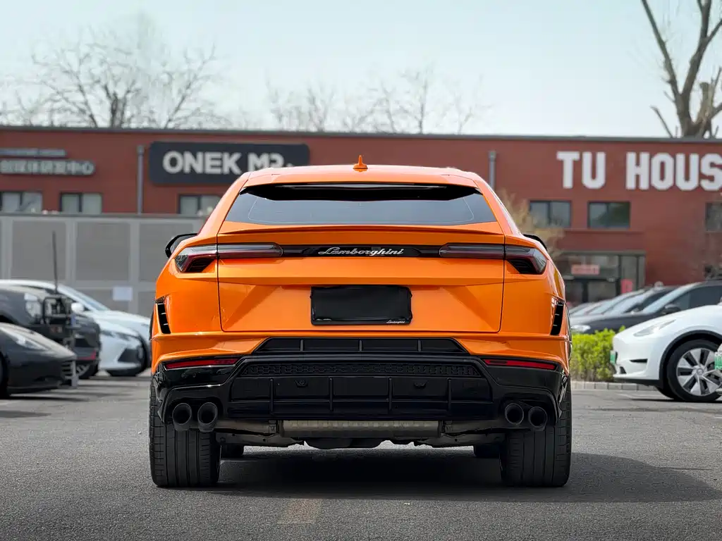 Urus 2023 4.0T V8 S купить на сайте DeffCars