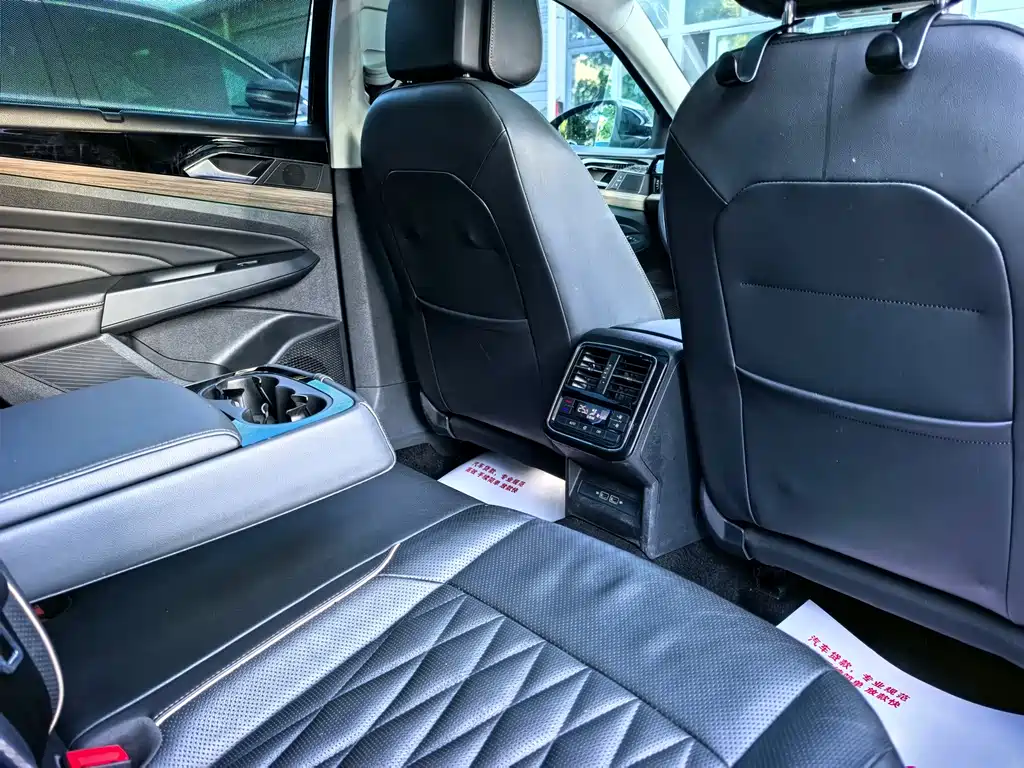 Passat 2019 330TSI Deluxe Edition National VI купить на сайте DeffCars