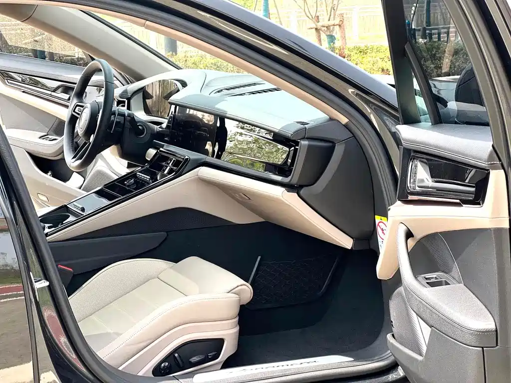 Panamera 2026 Panamera 2.9T купить на сайте DeffCars