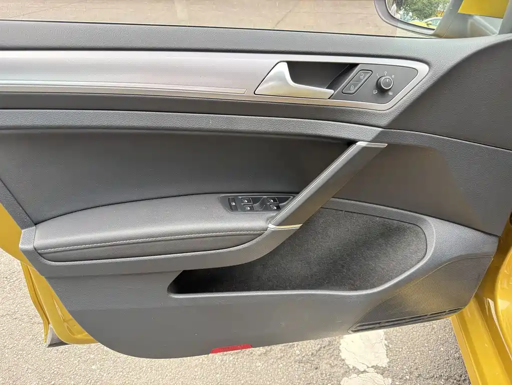 Golf 2019 280TSI DSG comfort model National VI купить на сайте DeffCars