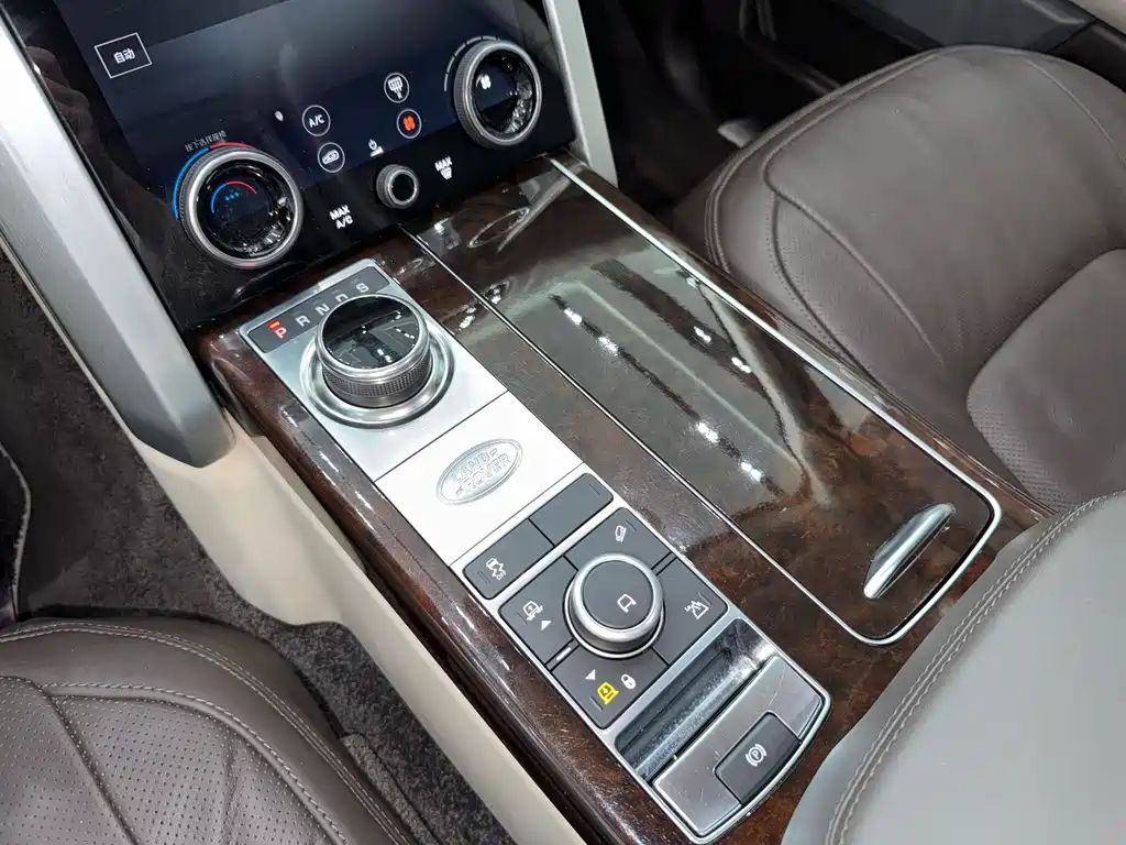 Range Rover 2021 3.0 L6 Legend Extended Classic Edition купить на сайте DeffCars