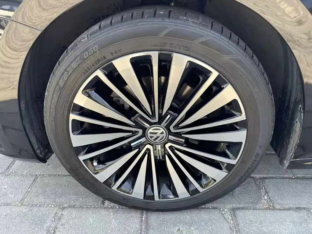 Passat 2019 330TSI Deluxe Edition National VI купить на сайте DeffCars