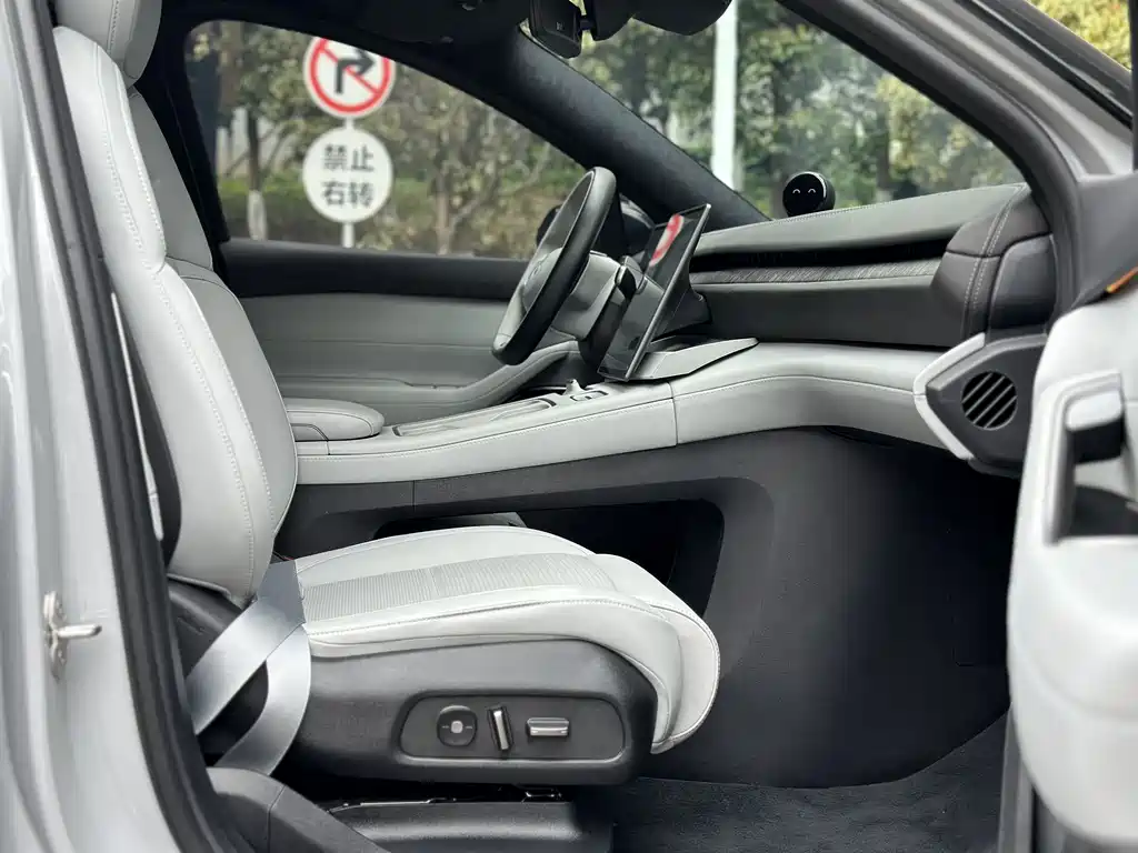 NIO ES6 2023 model 75kWh купить на сайте DeffCars
