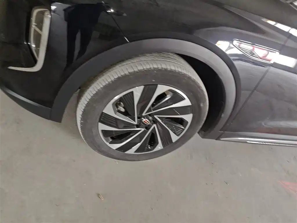 Hongqi HS7 PHEV 2024 2.0T PHEV four-wheel drive Qichang version 6 seats купить на сайте DeffCars
