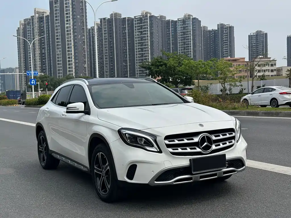 Mercedes-Benz GLA 2018 GLA 200 Fashion Model купить на сайте DeffCars