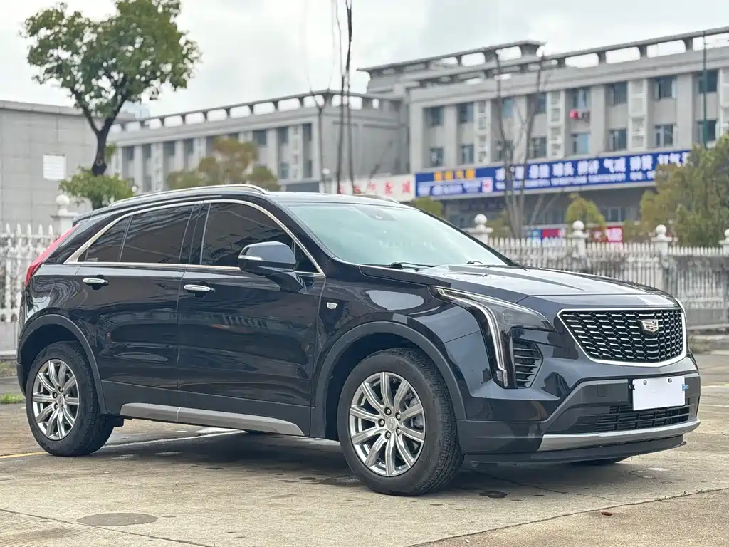 Cadillac XT4 2022 28T two-wheel drive premium model купить на сайте DeffCars