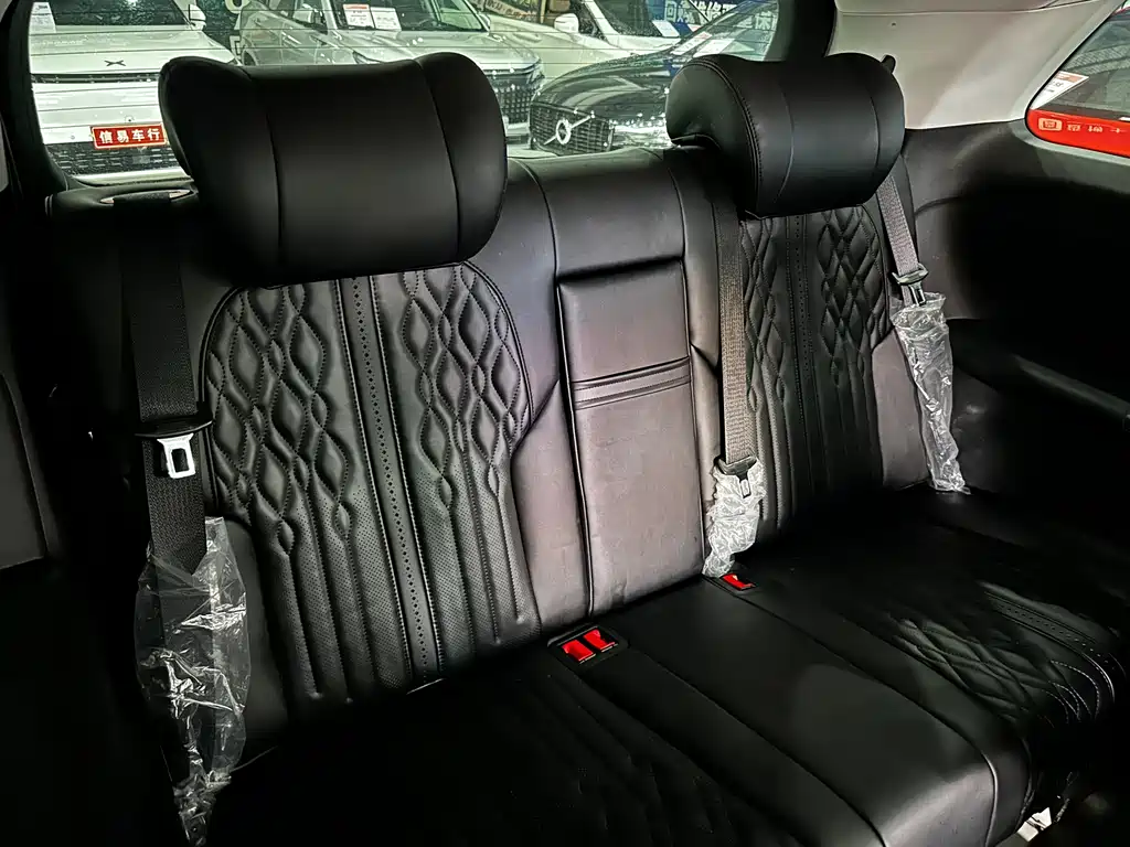 Roewe iMAX8 2022 400TGI flagship version купить на сайте DeffCars