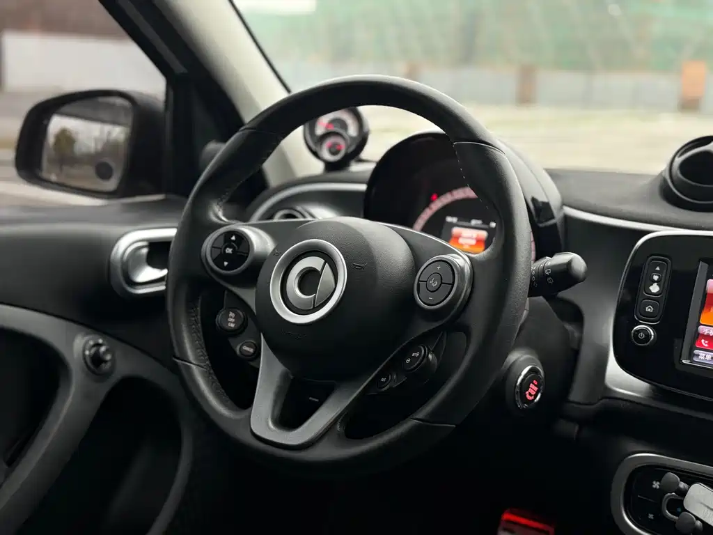 smart forfour 2016 0.9T 66kW Pioneer Edition купить на сайте DeffCars