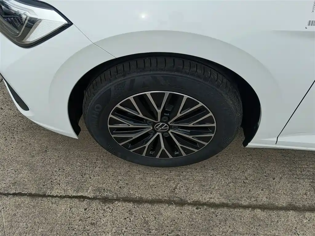 Sagitar 2025 facelift 200TSI DSG flyover version купить на сайте DeffCars