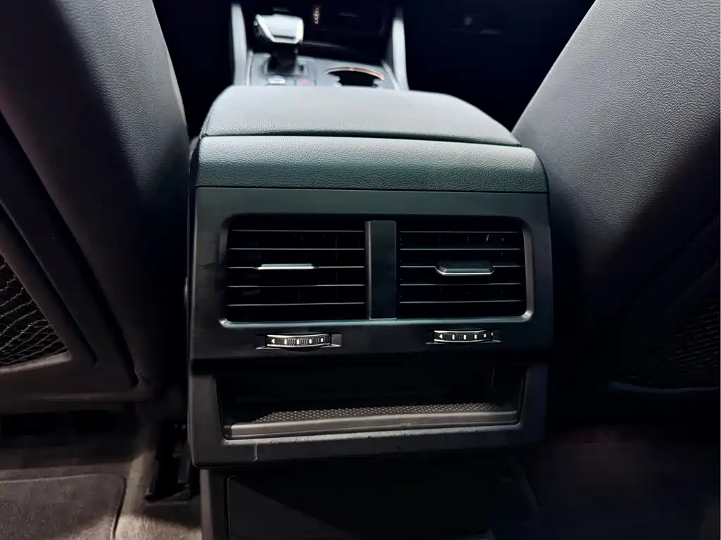 Touareg 2019 2.0TSI Pilot Edition National VI купить на сайте DeffCars